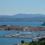 Stone Izola
